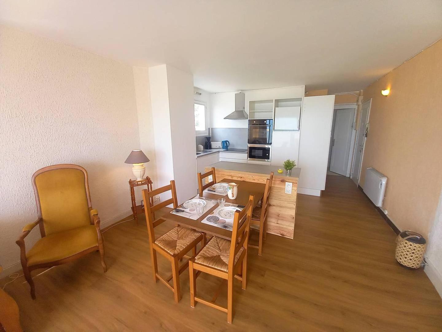 Royan - Vue Mer Pour Cet Appartement Face A La Plage - Grande Conche Buitenkant foto